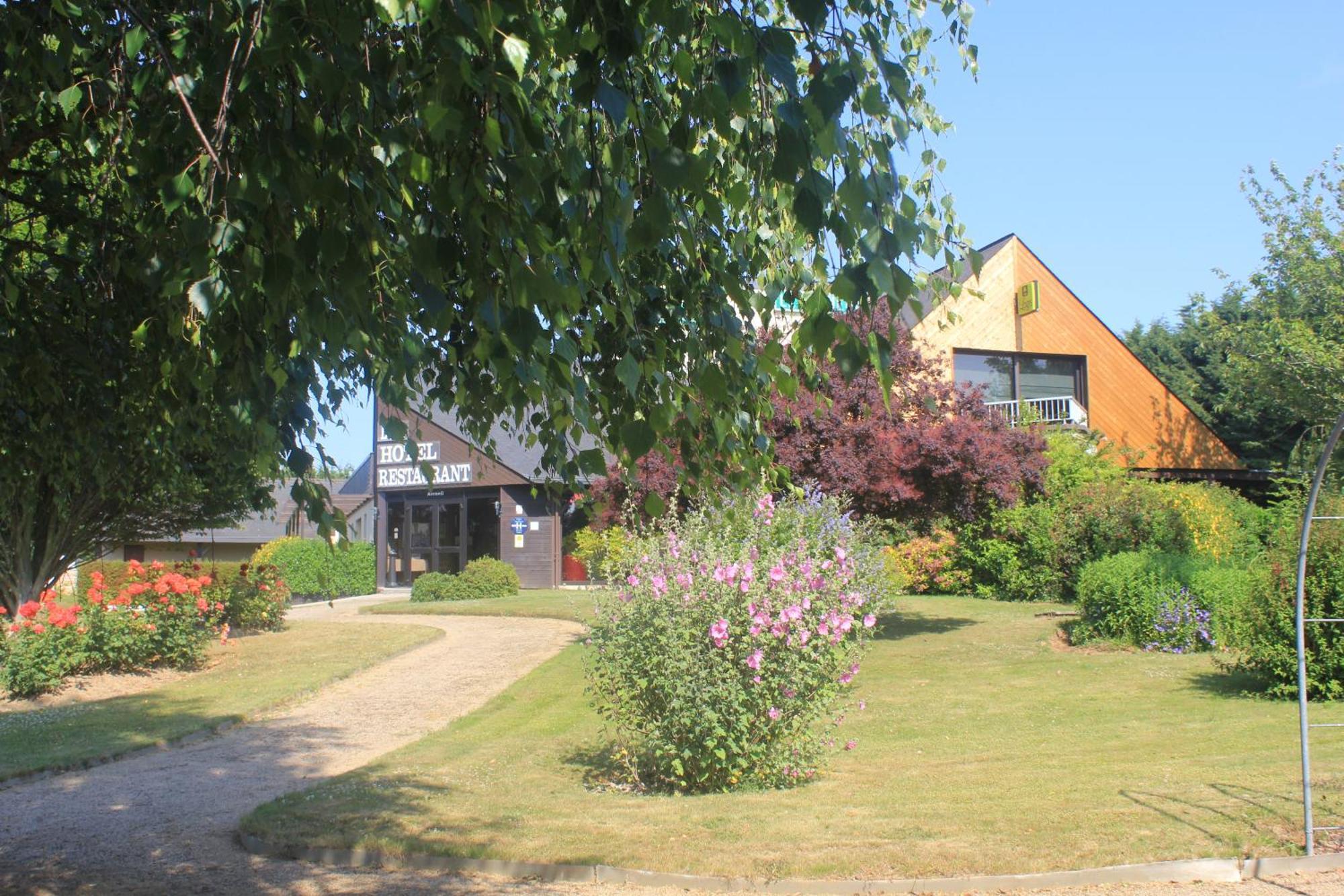 Les Dineux Village Trémeur Exterior foto
